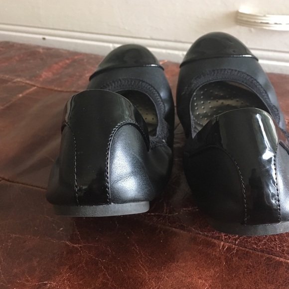 Black flats - Picture 4 of 4